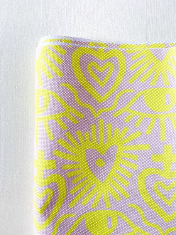 Coupon Exvoto Jaune Tissu Imperméable 100X155 cm