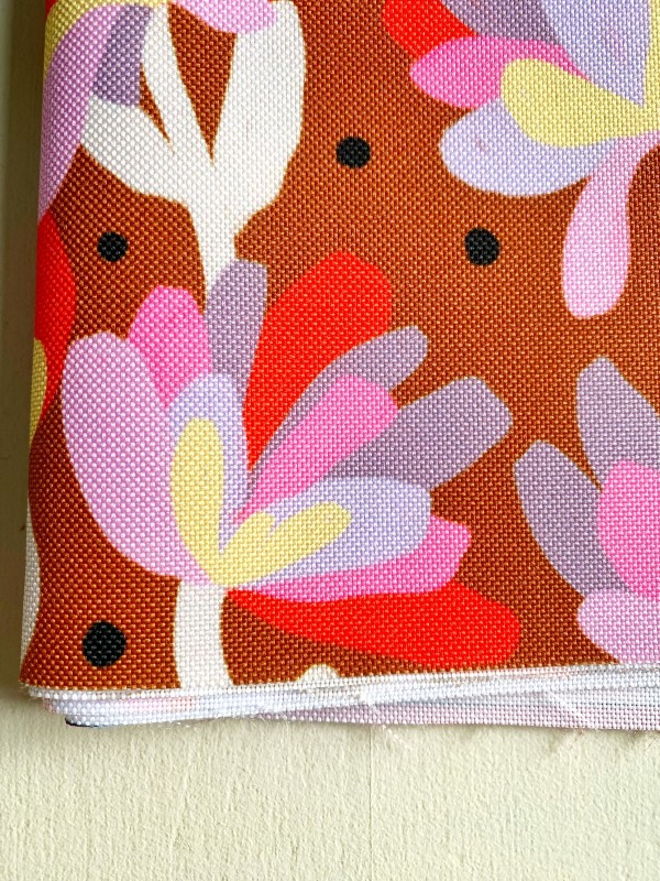 Coupon Flowers And Dots Marron Tissu Imperméable 50X155 cm