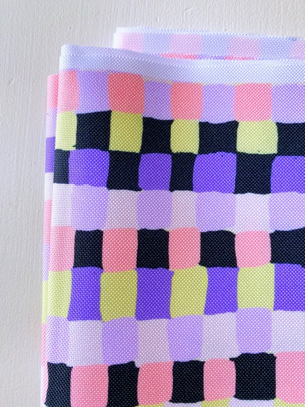 Coupon Squares Mauve Tissu Imperméable 50X155 cm